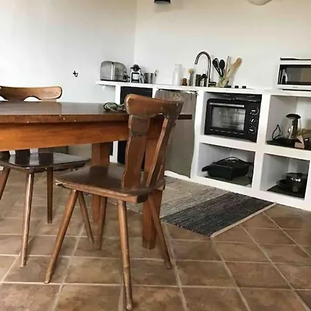 Apartment Uzes Proche,charmant Pied A Terre Avec Terrasse